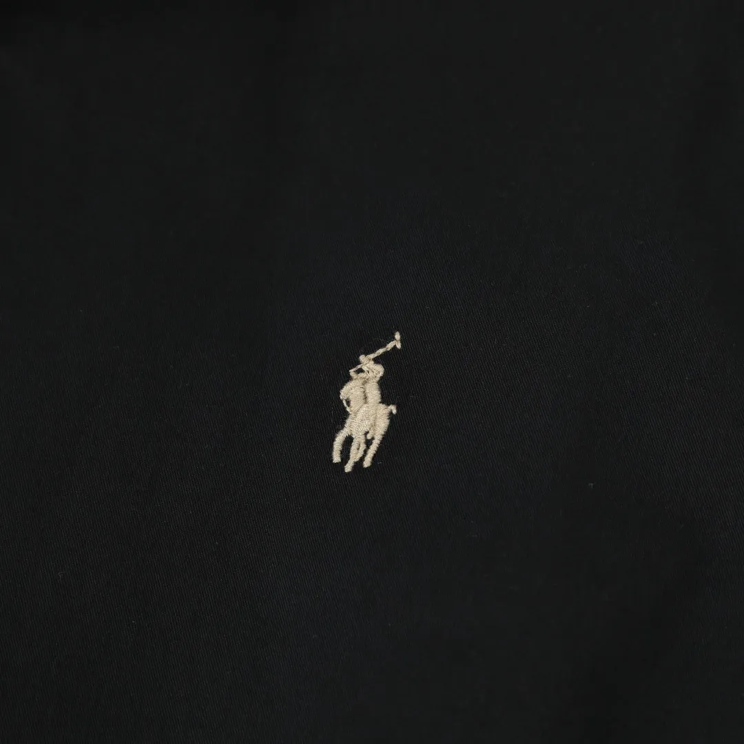 P350 Model No.: R08 Ralph Lauren/Ralph Lauren Classic Unisex Old Cadre Zipper Jacket Size #S/M/L/XL Color #Khaki Black Navy Recommended by many fashion bloggers, the Harrington jacket’s lapel zipper windproof design perfectly blends casual style with street trend elements, making it very suitable for neutral wear. The fabric texture of the jacket is excellent and comfortable to wear. It is a very versatile and trendy jacket. Original development, 100% pure cotton fabric, exquisite embroidery, evergreen style for all seasons, feel free to buy it, retro will never go out of style!  Reference# Length: 68/70/72/74 Bust: 128/132/136/140 Shoulder Width: 52/53/54/55
